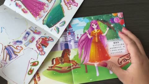 Fabulous Fashionistas: Style Your Doll Dreams