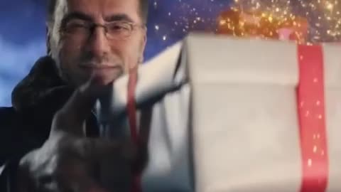 The Ultimate Arnold Schwarzenegger Christmas Meme! 🎄