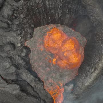 Drone footage of a volcanic eruption from above by Bjorn Steinbekk.