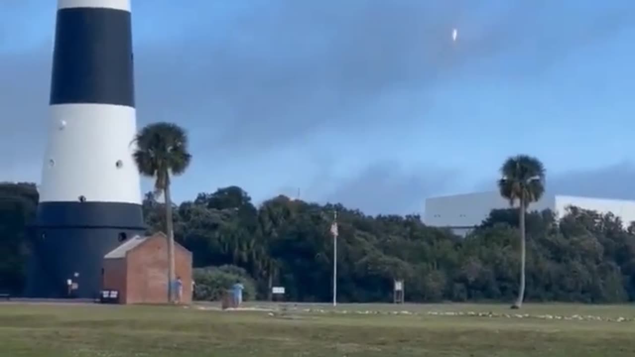 Falcon Having Double Sonic Boom. # Space X, # Elon Musk