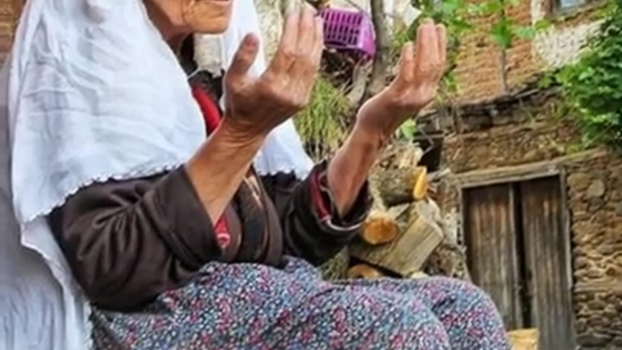 Maa Baap Ki Dua Bahut Jald qabul Hoti Hai - 4k status - Full screen Status - WhatsApp status