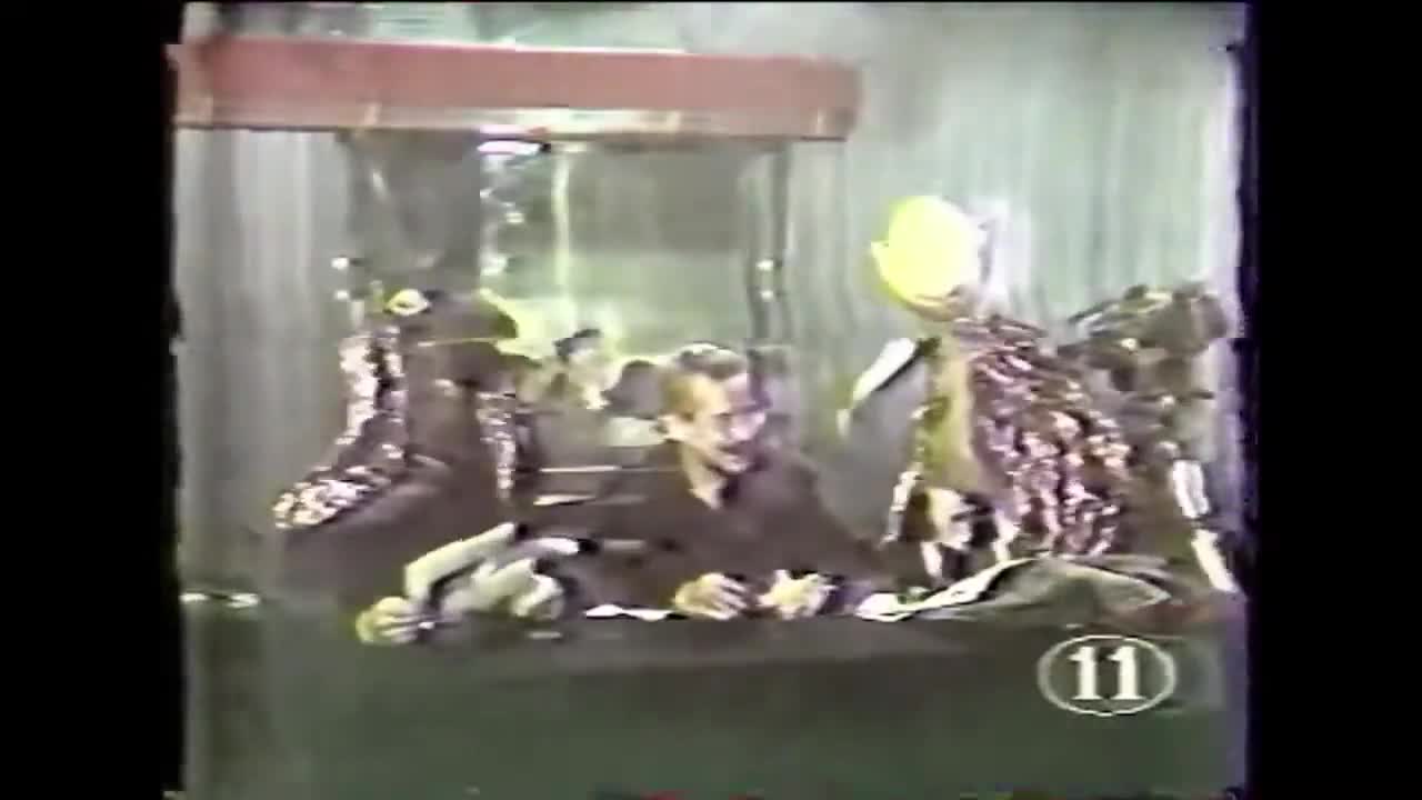 Aleksandr Dugin com Cabeça de Tot e Sergey Kuryokhin com Cabeça de Anúbis Explicam em quem Votar