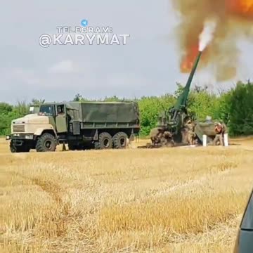 Ukrainians Firing Massive 203mm Soviet Heavy Gun