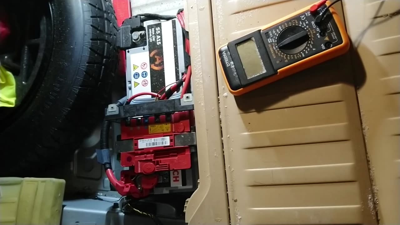 How to test your battery charge on the BMW X5 E70 ?