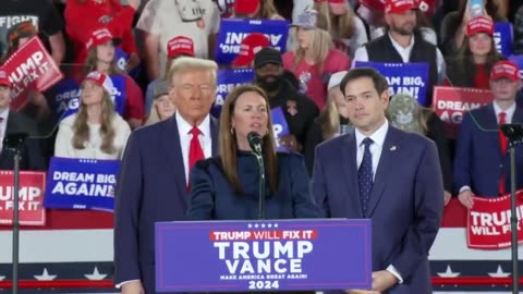 🗣️🔥 SarahHuckabee Backs Trump at NC Rally: "He Fights Hardest for USA"