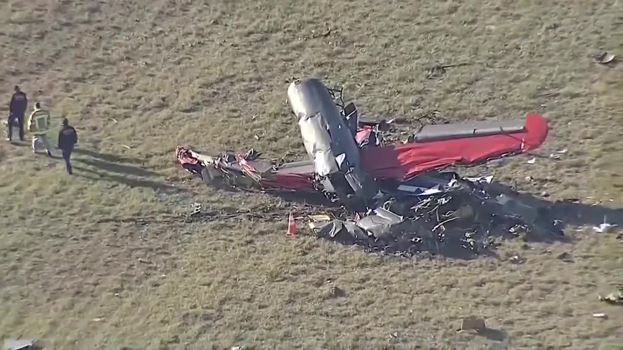 Planes that crashed mid-air during Dallas air show were out of Houston area, officials confirm