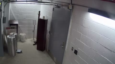 6031RHOBG1G102BEastVestibule_2021-01-05_04h20min01s697ms.mp4