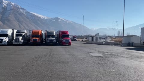 truckers in Utah support truckers from Canada