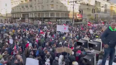 Large protests in Vienna against lockdowns.