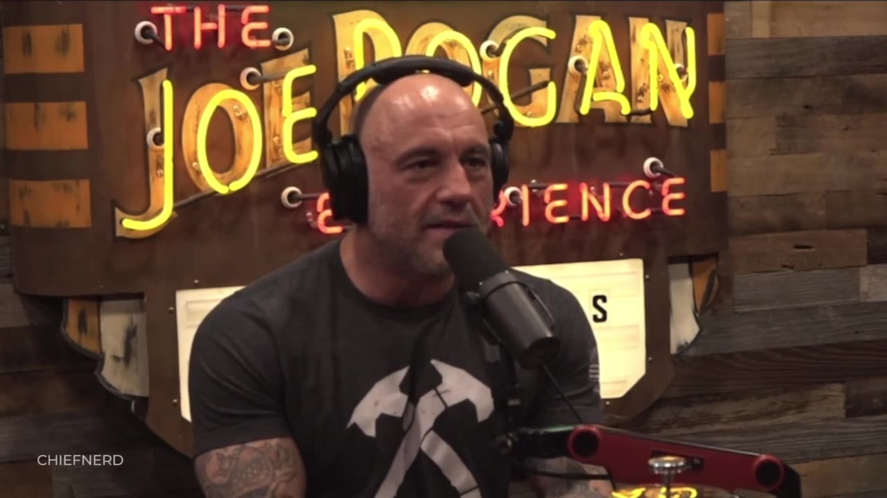 Joe Rogan TRASHES Vaccine Propaganda In VIRAL Moment