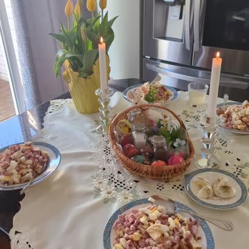 Jesus has risen, be happy