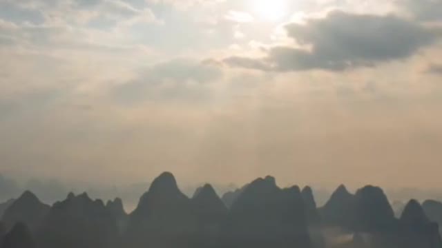 The wind and clouds in the mountains