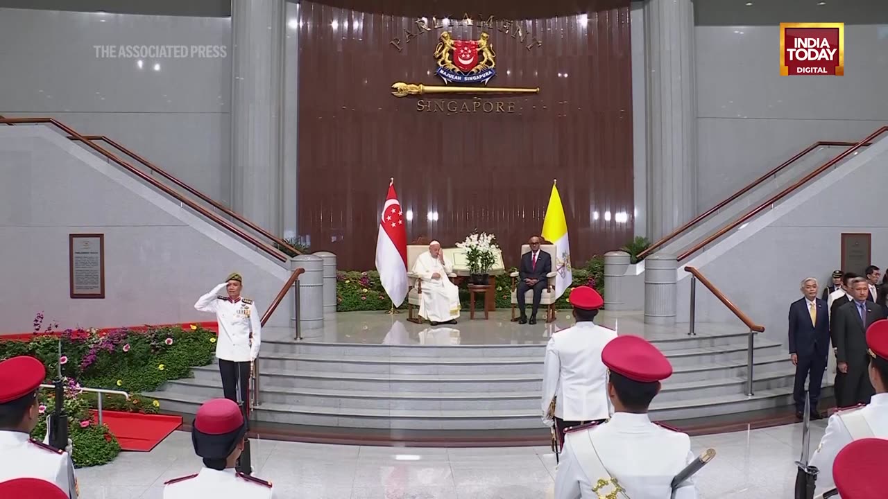 Pope Meets Singapore's President And Prime Minister During Final Leg Of Trip Through Asia