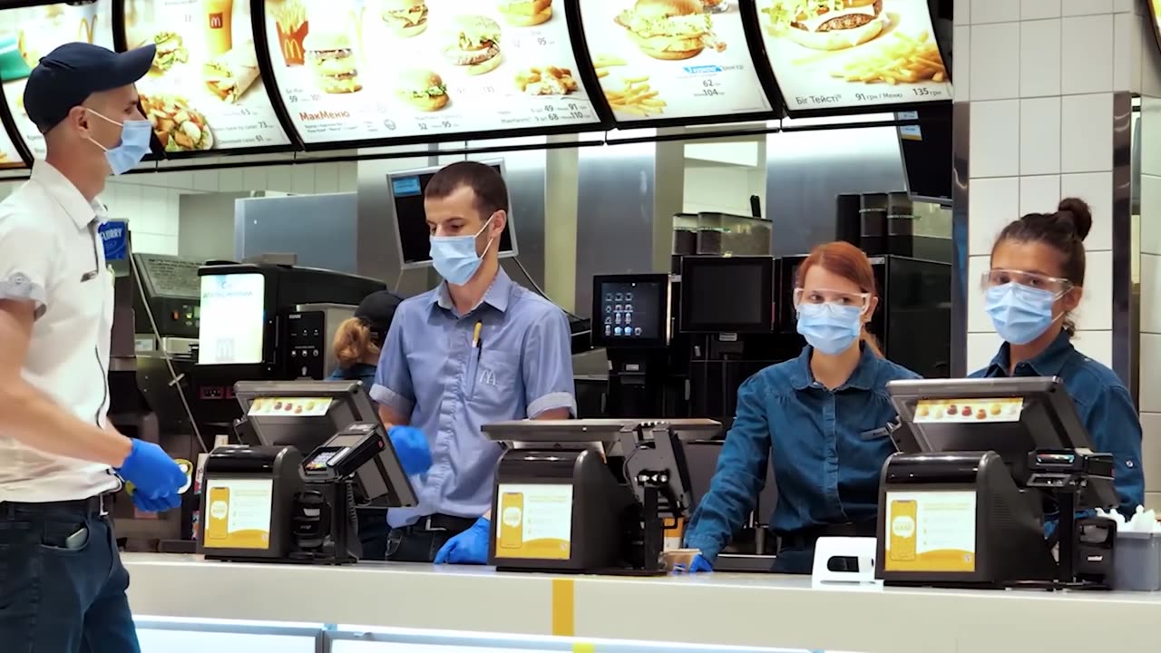 Police find tunnel Under MacDonald's, What they Find At The Bottom Makes Them Turn Pale