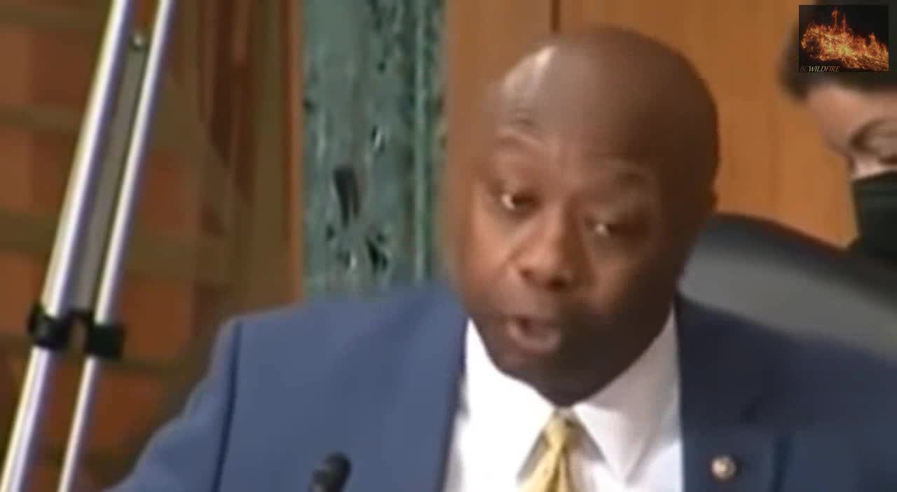 Sheriff David Clarke Leaves Don Lemon SPEECHLESS on his own show