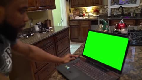 CashNasty Punches Laptop - Green Screen