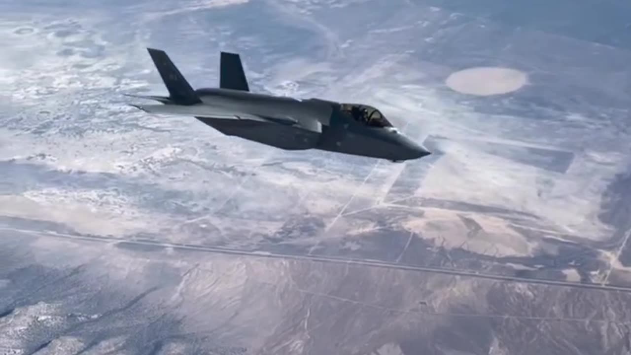 FIGHTER REFUELS IN FLIGHT