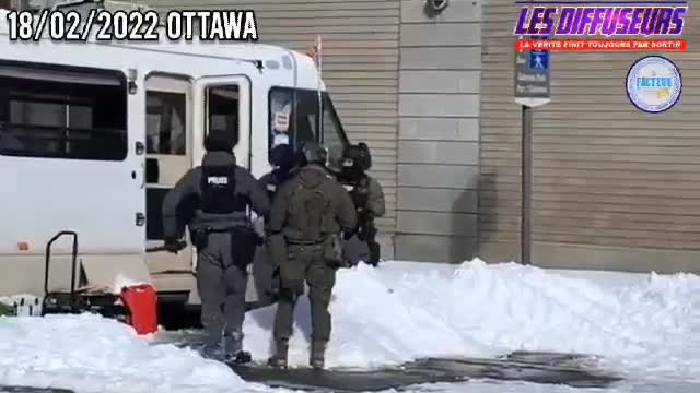 Who are the one who are violent.....Peoples or Police