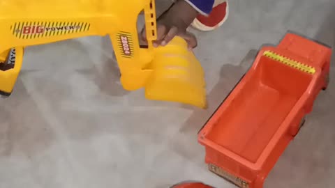 Real Fun! The biggest Small Bulduzer Truck Car Playing The Boy Fun!!