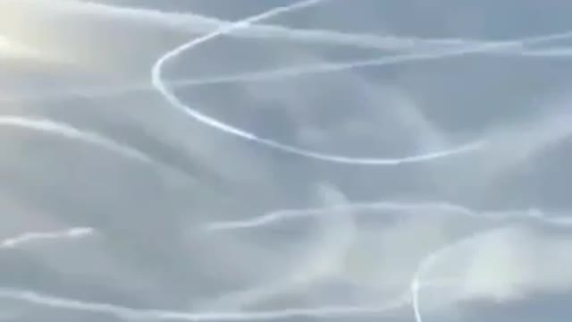 Tra non molto... inizieranno a cadere! 🛩🔥