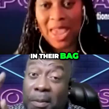 Spicy Surprise: Santa Delivers Hot Sauce in My Stocking! #shorts #podcast #hot sauce