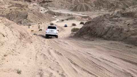 Lexus GX 460 Off-Road - Climbing Hills in Borrego Springs