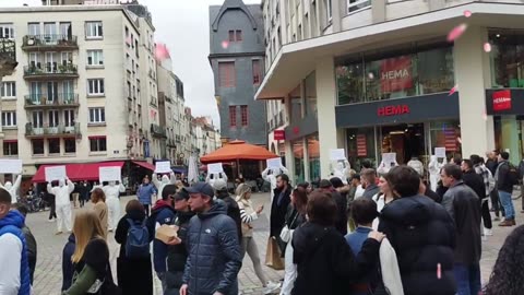 Les Masques Blancs NANTES Action Pancartes le 18 fevrier 2023