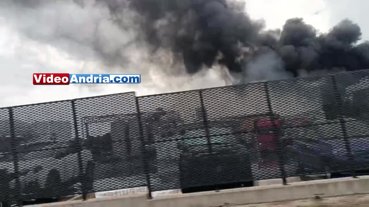 Corato: grosso incendio in un opificio vicino alla Sp231 – i video