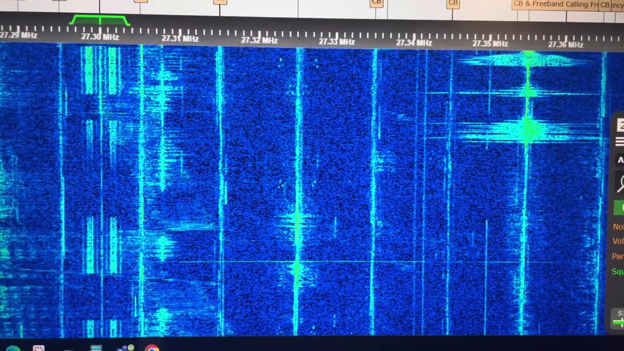 27.255 MHz RCRS Activity Lots of FSK Data Signals Data Bursts 11 Meter Band Opening 22 April 2023