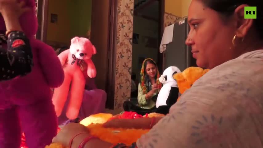 Indian recycling firm turns cigarette ends into EVERYTHING