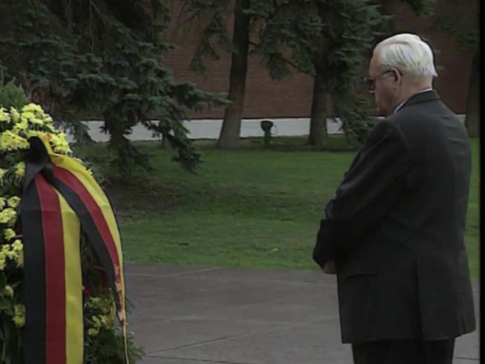 Germany visit Russia 1997 Anthems (German News)