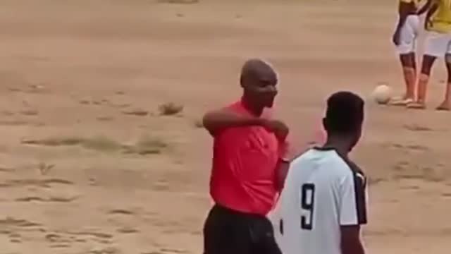 When refree send off some one funny🤣🤣😂