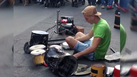 "Incredible Street Drummer – Mind-Blowing Beats on Buckets!" 🥁🔥