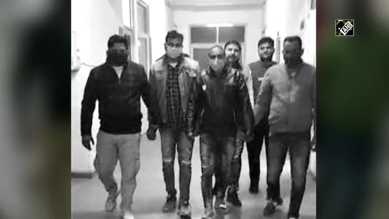 Two drug peddlers nabbed by Delhi Police