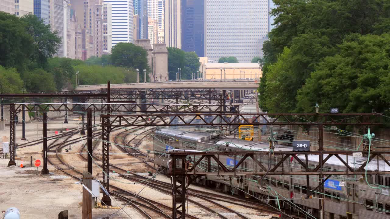 Trains in Downtown Chicago