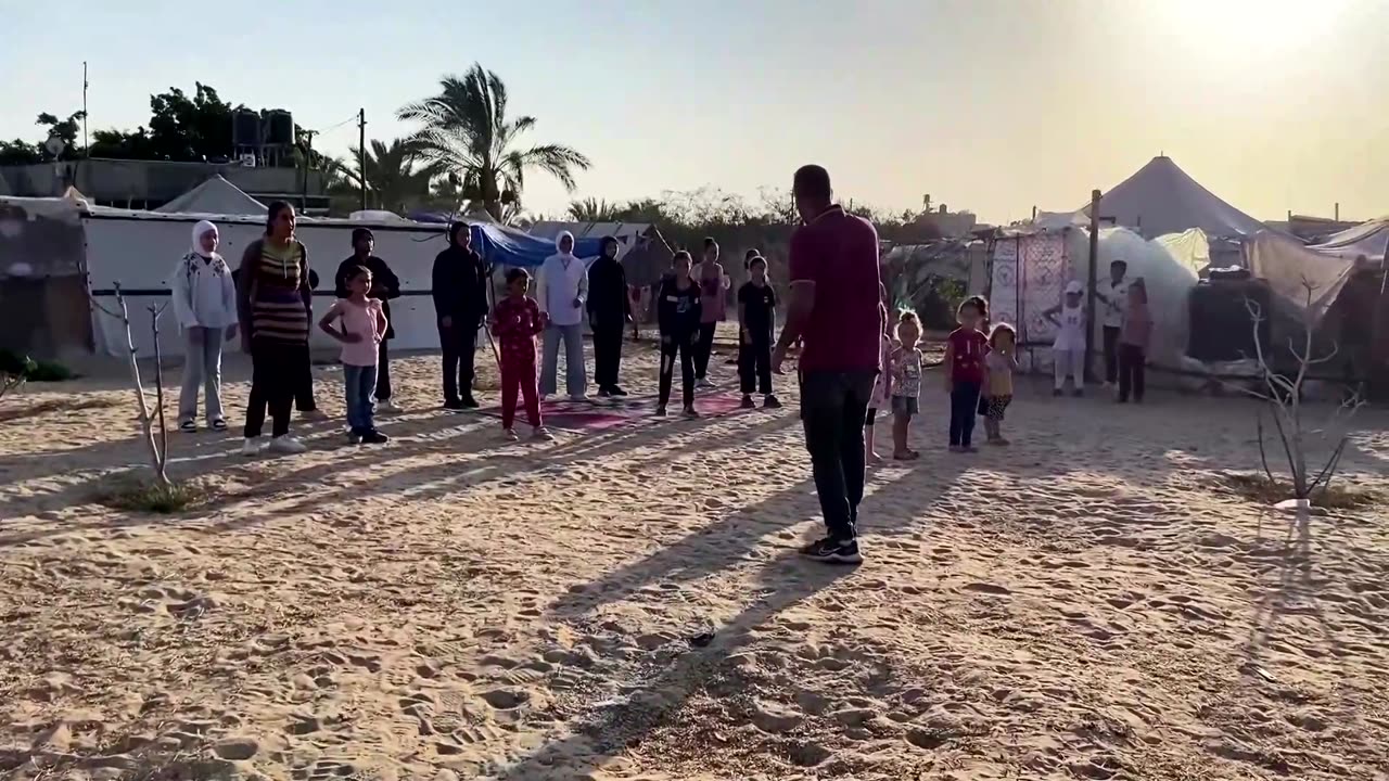 As bombs shatter Gaza, boxing coach emboldens girls