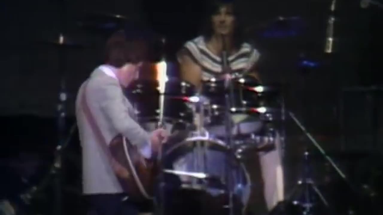 The Kinks - Lola (from One For The Road)