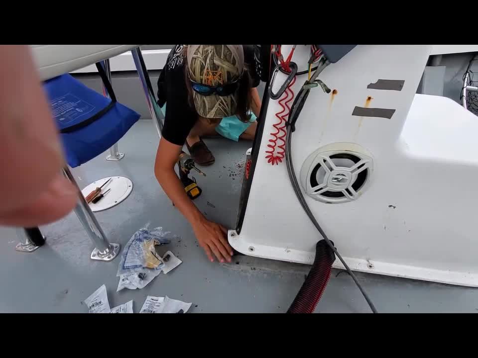 Attaching Max's Boat Center Console