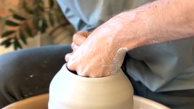 Lil vase ) #pottery #satisfying #asmr #thrdfloor