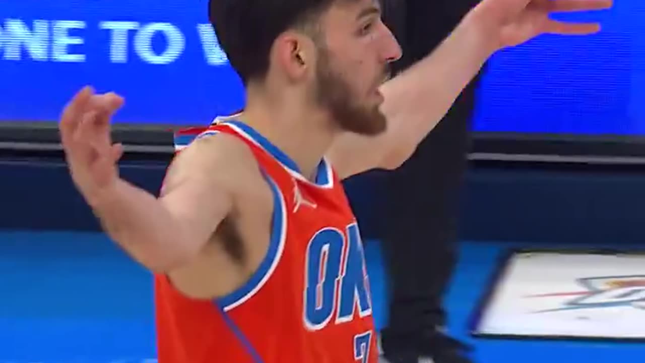 NBA | Chet Holmgren BLOCK PARTY in the 3rd! Thunder vs. Rockets