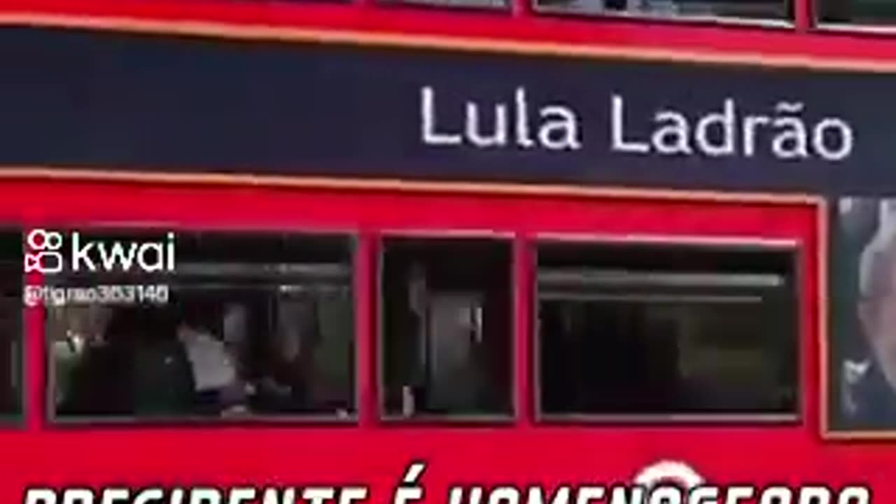 Inglaterra presta homenagem ao ladrão Lula em Londres.