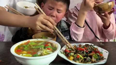 MOM Feeds Adorable Babies Their First Meal!