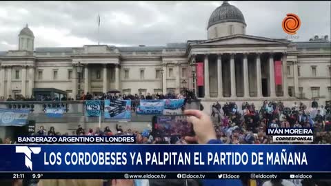 BANDERAZO por La Scaloneta en Londres: alentaron a la Selección en la previa a la Finalissima