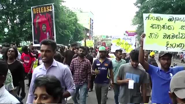 Police fire water cannon at protesters in Sri Lanka