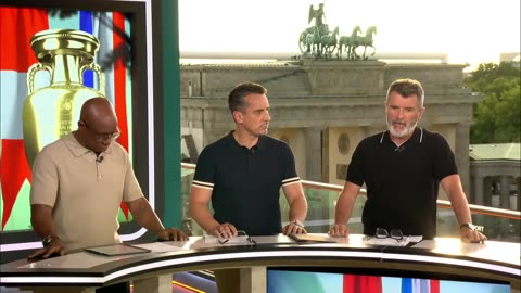 “Foden's allowed an OFF night!” | Neville, Wright & Keane analyse England's win