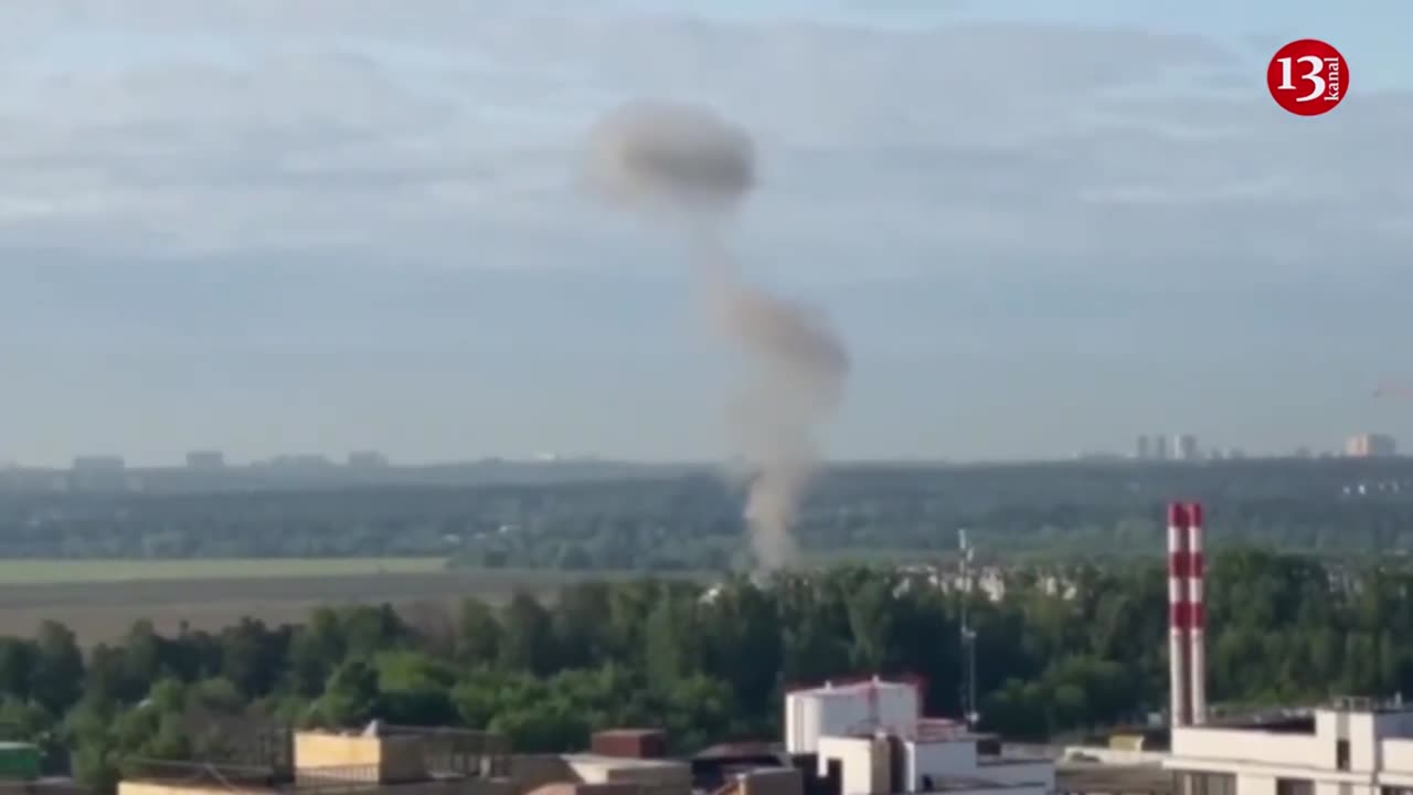 “It's coming at us, let's run away" - Russians watched drone attack on Moscow in fear