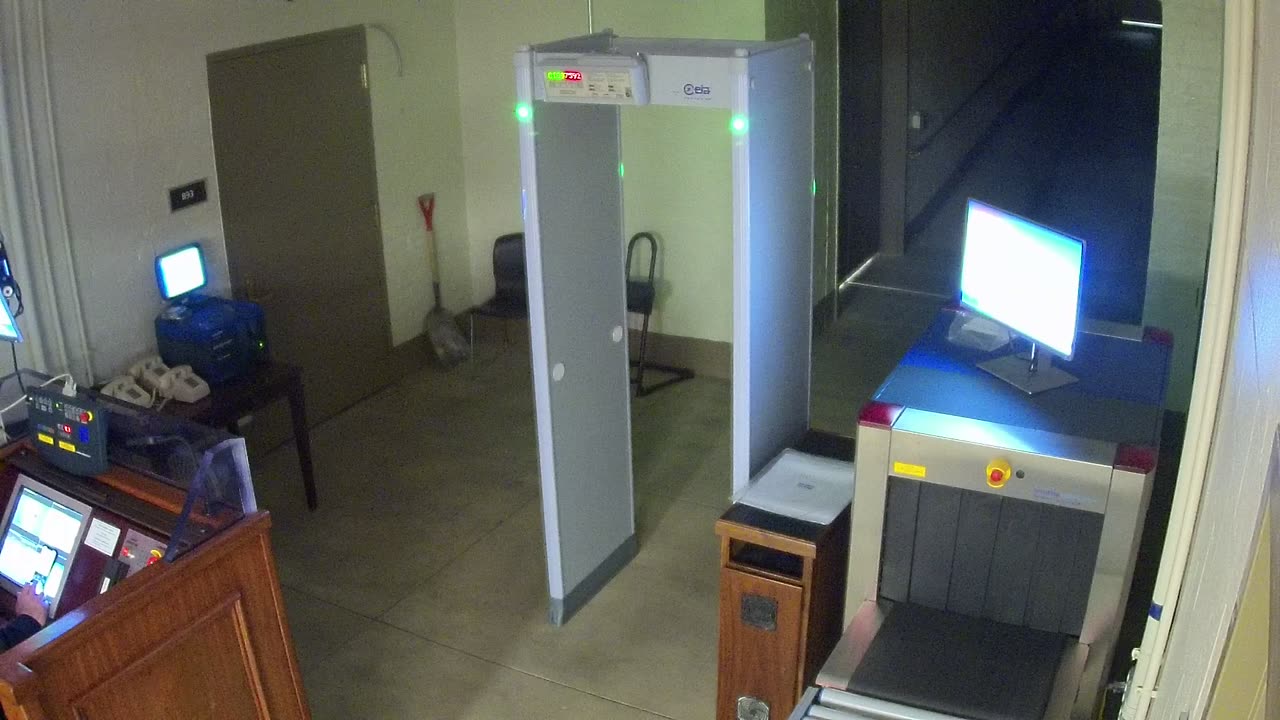 5133CHOBBAGarageScreening2_2021-01-05_04h41min25s203ms.mp4