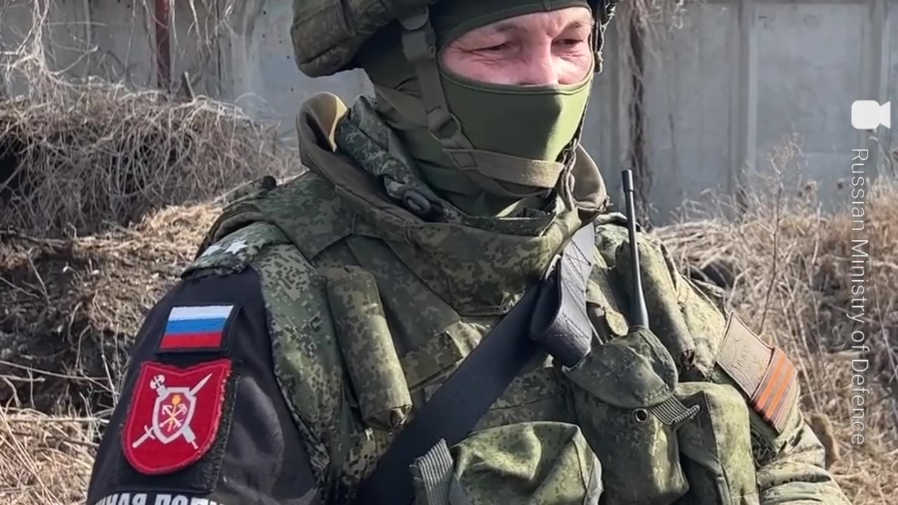 Russian sappers working