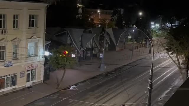 This is the air siren in Vinnytsia where shopping mall was hit by missiles