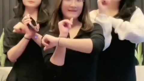 3 Lady tiktok